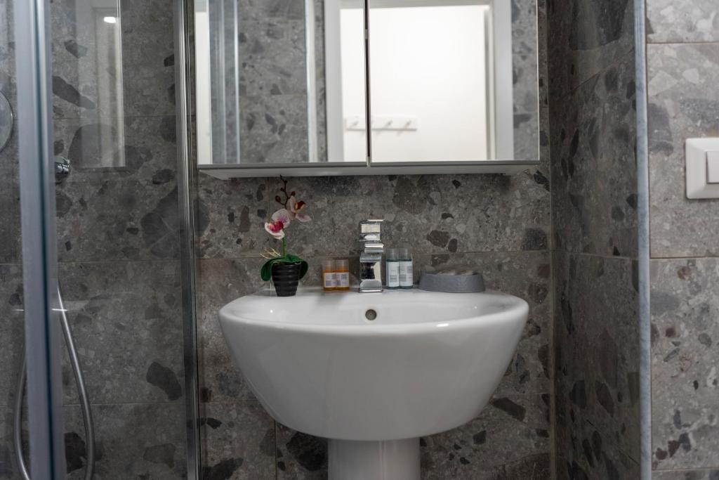 Santa Marta Apartments Milan Luaran gambar